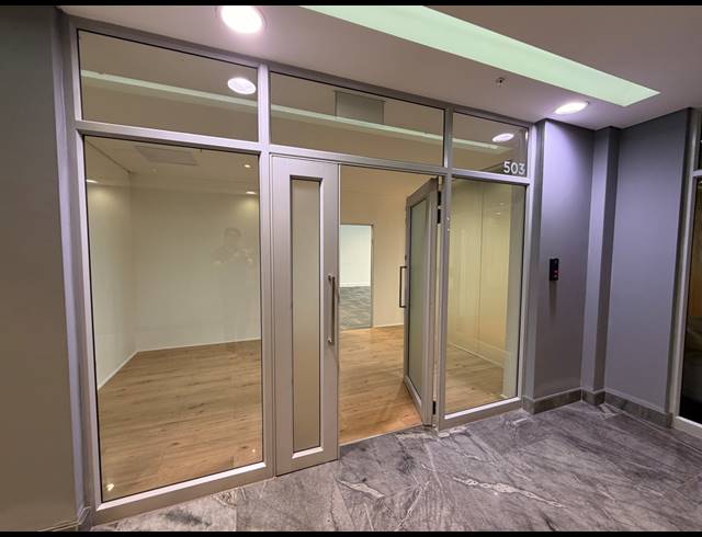 148M² OFFICE TO LET IN SEA POINT